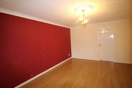 3 bedroom detached house to rent - Photo 3