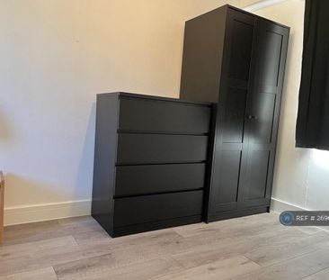 4 bedroom terraced house to rent - Photo 3