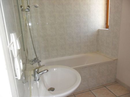 Location appartement 3 pièces, 52.00m², Béziers - Photo 2