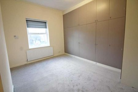 Chesham Road, BL9 - Photo 4