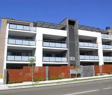 Bright, Stylish Two-Bedroom Apartment in the Heart of Kogarah - Photo 4