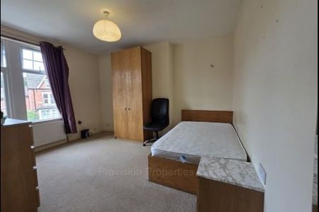 9 Bedroom Houses in Headingley - Photo 3