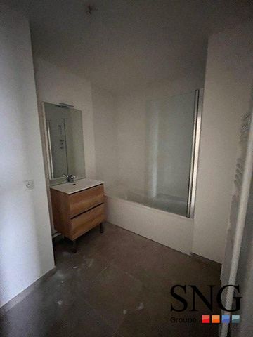 BEAU T4 AVEC BALCON ET TERRASSE . UN PARKING - Photo 3