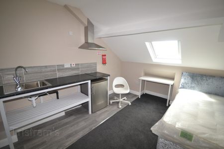 1 bed Studio for Rent - Photo 2