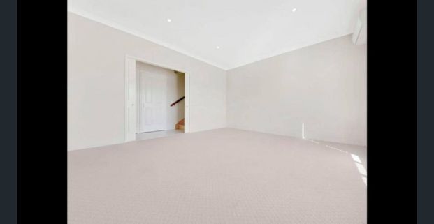 THREE STORY LARGE FAMILY HOME - Photo 1