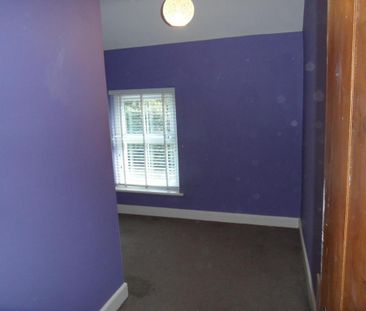 3 bedroom end of terrace house to rent - Photo 6