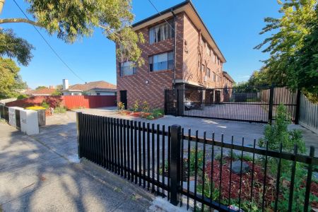 2 Bedroom Flat - Photo 5