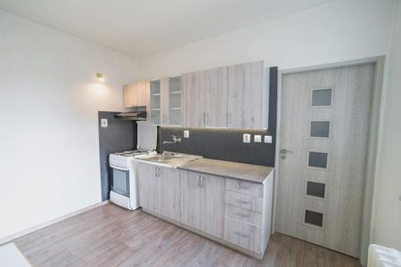 Pronájem bytu 1+1 40 m², Ledenická 654, České Budějovice - Photo 2