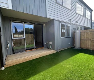 SUNNYVALE, 3 BEDROOMS - Photo 1