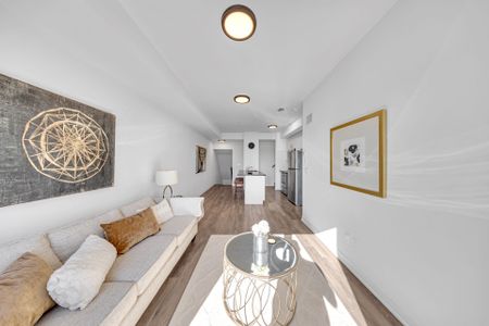 For Lease - 2635 William Jackson Drive, Pickering, Ontario - Photo 2