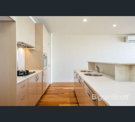 310/49 Beach Street, Port Melbourne, Vic 3207 - Photo 2