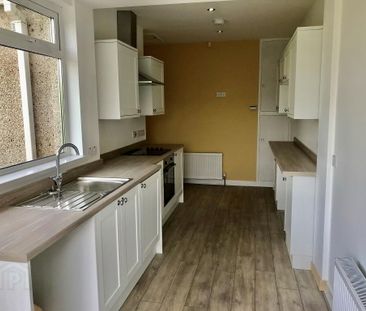 91 Belfast Road, Carrickfergus, BT38 8BY - Photo 4