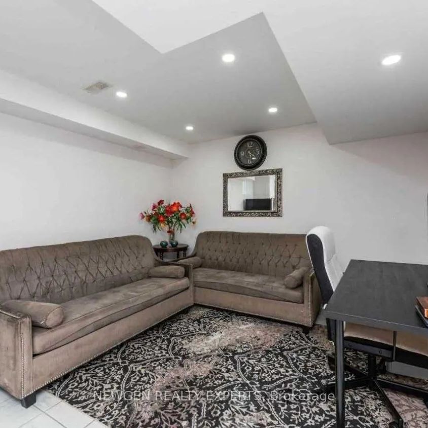 24 THORNAPPLE STREET - Photo 1