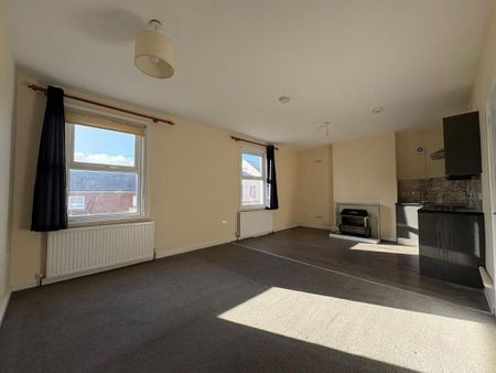 Studio to rent - Photo 2