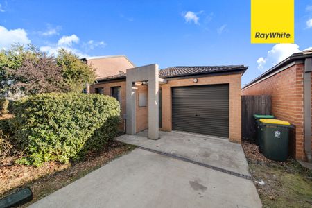 11 Ian Nicol Street, Watson ACT 2602 - Townhouse For Rent | Domain - Photo 4