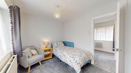 3 bedroom terraced house to rent - Photo 5