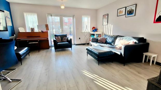 2 bedroom terraced house to rent - Photo 1