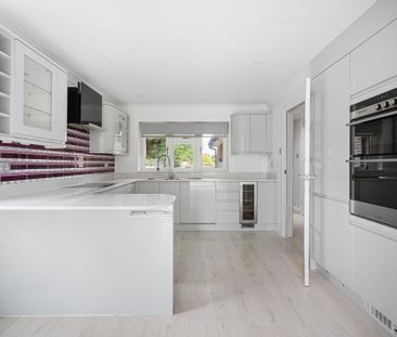 3 bedroom semi-detached house to rent - Photo 3