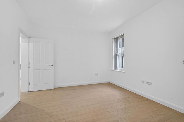 Apt 2 51-53Bridge Street, LISBURN, BT28 1XZ - Photo 1