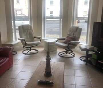 46 West Strand Avenue (Student Let), Portrush, BT56 8ET - Photo 2