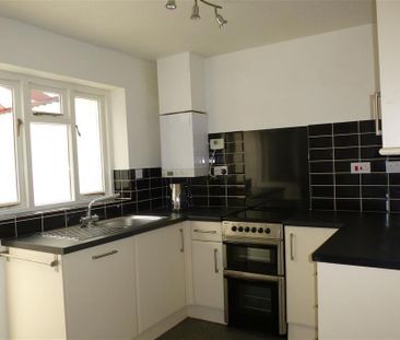 Peterhouse Crescent - Photo 2