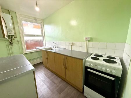 2 bedroom flat to rent - Photo 4
