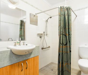 Spacious Residence in a Great Location - Photo 3