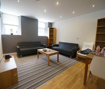 Flat 1, Seion Chapel Ambrose Street - Photo 2