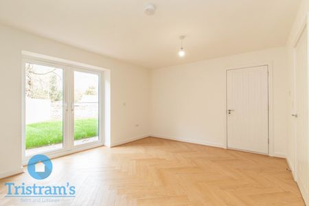 Lacewood Close, Bestwood Village - Photo 3