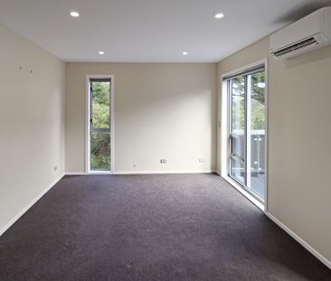 Townhouse Living - Photo 4