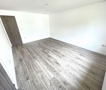 2 bedroom bungalow to rent - Photo 2