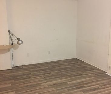 For Lease - 2945 Thomas Street Unit# 70, Mississauga, Ontario - Photo 1