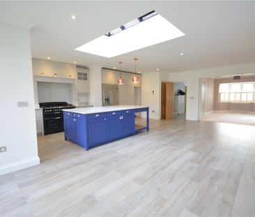 Manor Green Road, Epsom, Surrey, KT19 8RA - Photo 6
