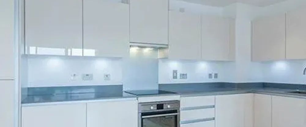 2 bedroom apartment to rent in Streatham High Road, Streatham, SW16 - Photo 1