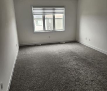 For Lease - 32 Dun Skipper Drive, Blossom Park - Airport and Area, Ontario - Photo 1