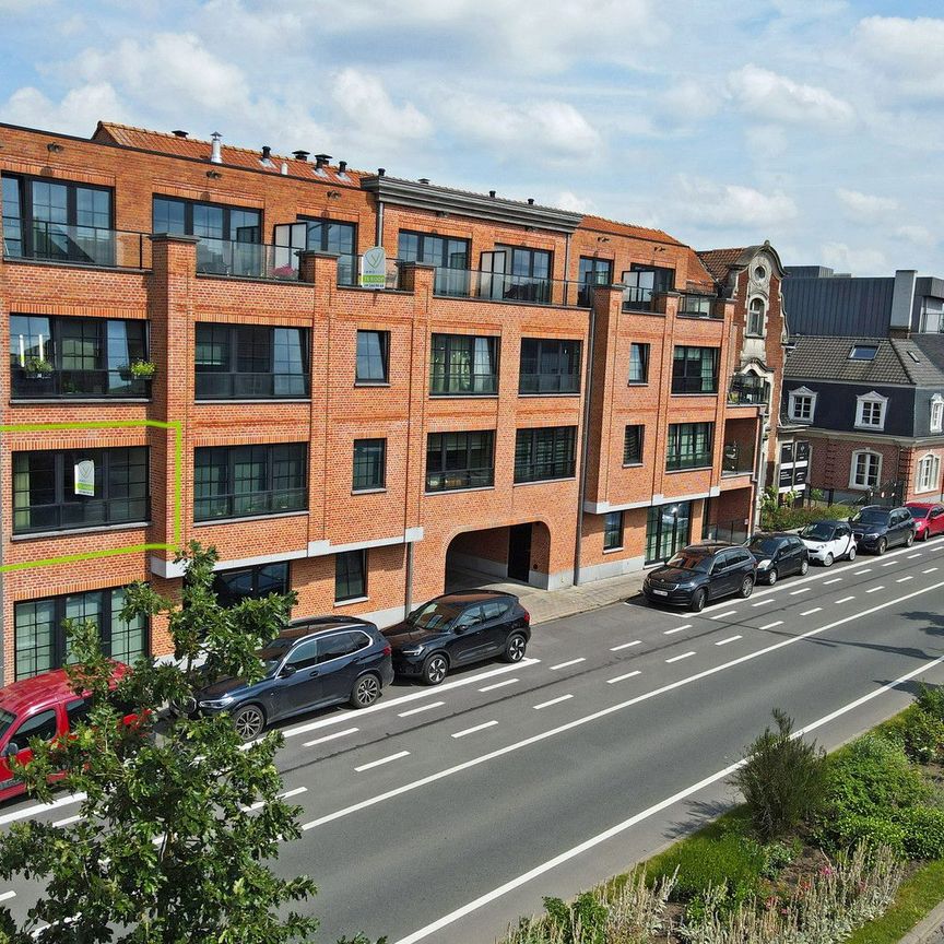 Instapklaar appartement te huur met terras nabij het centrum van Eeklo! - Photo 1