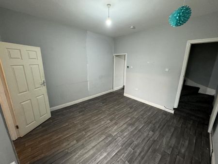 2 bedroom terraced house to rent - Photo 3