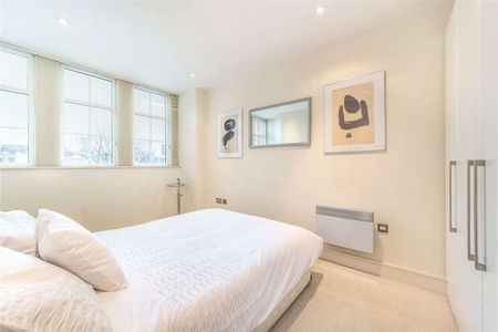 Well presented two bedroom apartment, in a highly regarded building with 24 hr concierge service, a residents' gym and garaged parking for 1 car. - Photo 5