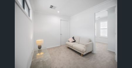 Modern Luxury Living in Prestigious Burnside - Photo 2