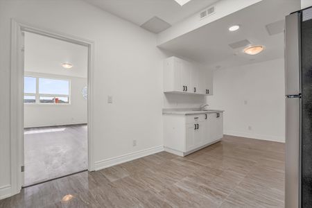 For Lease - 2820 Danforth Avenue Unit# 301, Toronto, Ontario - Photo 5