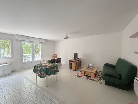 Location Appartement 3 pièces 64m² - Photo 2