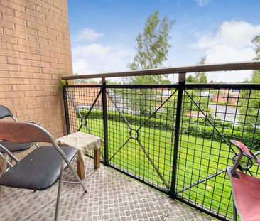 2 Bedroom Apartment - Photo 2