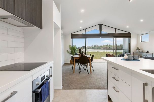 Executive Waterfront Townhouse - Photo 1