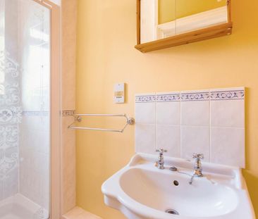1 bedroom duplex to rent - Photo 4