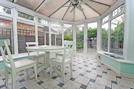 Glebe Side, Twickenham, TW1 - Photo 2