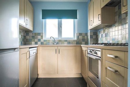 4 bedroom house to rent - Photo 4