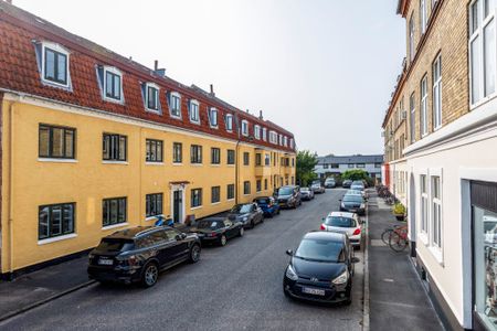Nyistandsat lejlighed | Charlottenlund - Foto 5