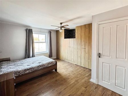 4 bedroom townhouse to rent - Photo 4