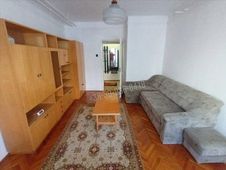 Kiadó átlagos állapotú lakás - Tatabánya - Fotó 2