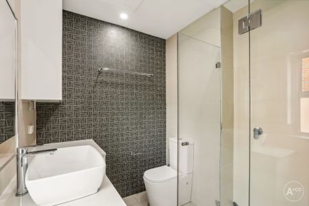 Private East-Facing Updated Studio Apartment - Photo 3